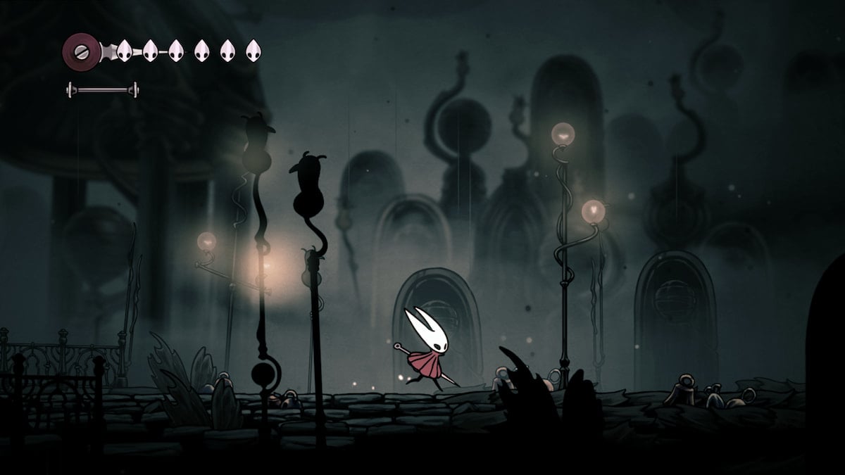Hornet wandering a level in Hollow Knight Silksong